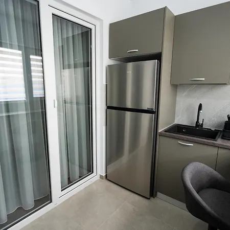 Comfort 2-room 10 Min To Parliament And Old Town Apartment